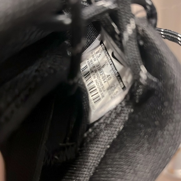 Nike Roshe Run Sneakers - Picture 6 of 6